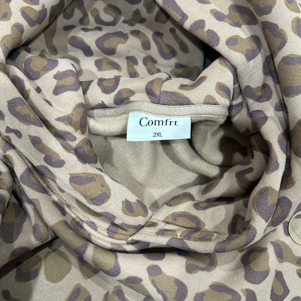 NWT Minimalist Hoodie - Picture 8 of 9
